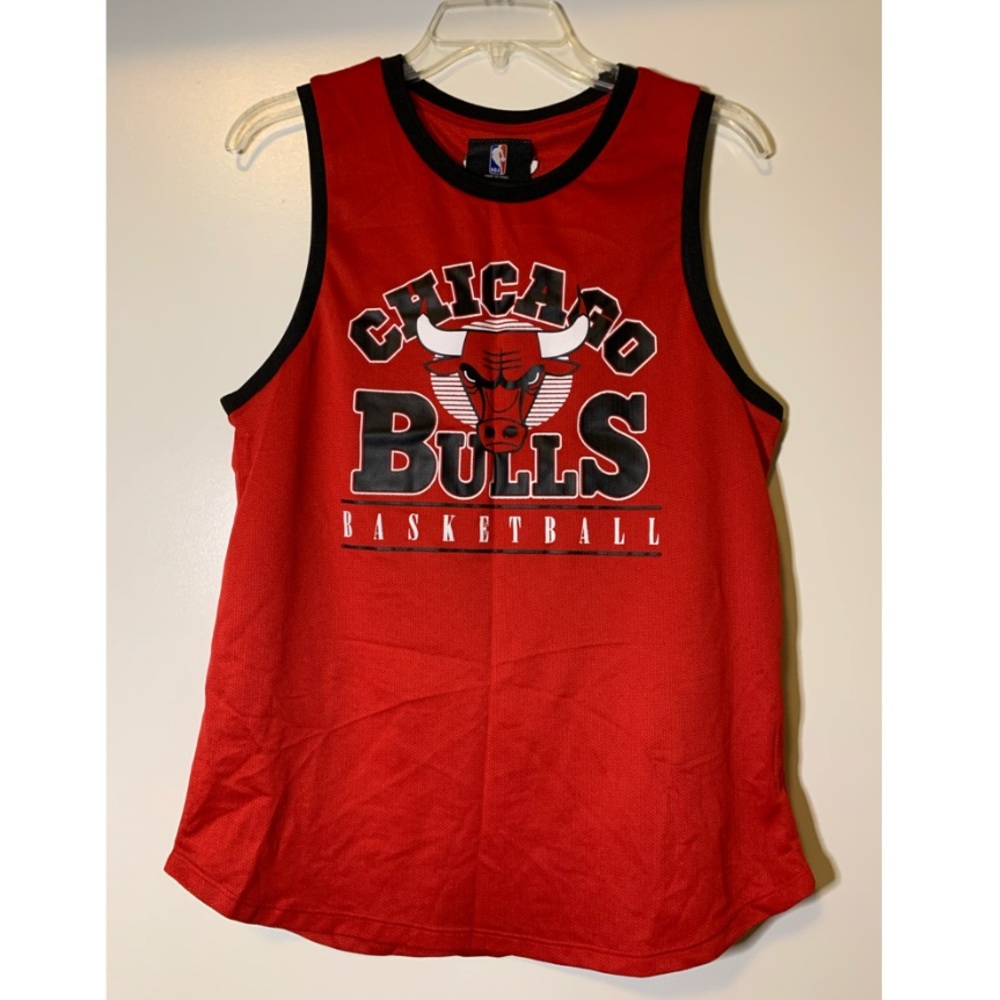 Women’s Chicago Bulls Jersey 
S
red